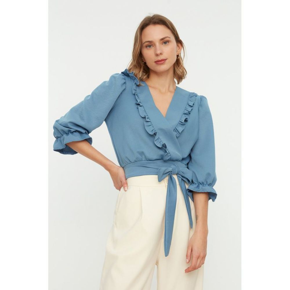 NWT Trendyol Women Fitted Cache-coeur Woven Blouse